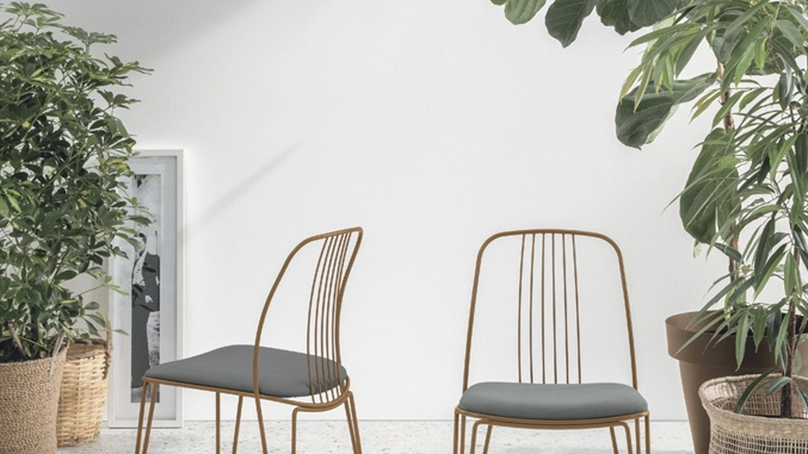 Sedia Granada in metallo bronzo con seduta imbottita di Target Point