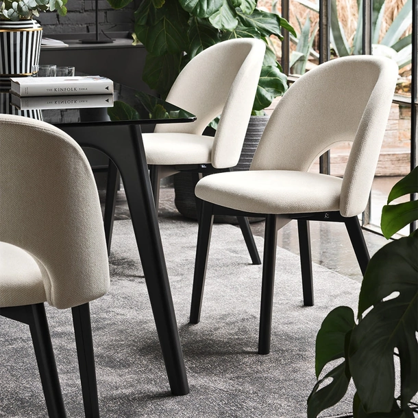 Sedia Tuka Mid Hole di Connubia