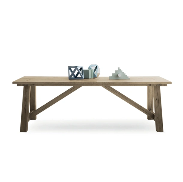 Tavolo Castle di Devina Nais