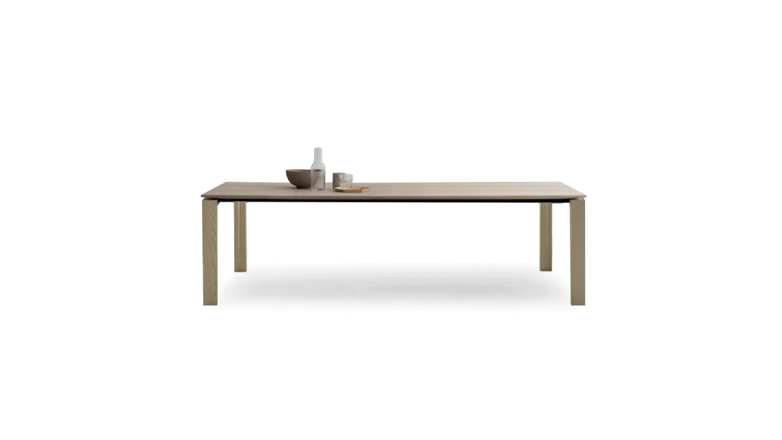 Tavolo Vogue di Devina Nais