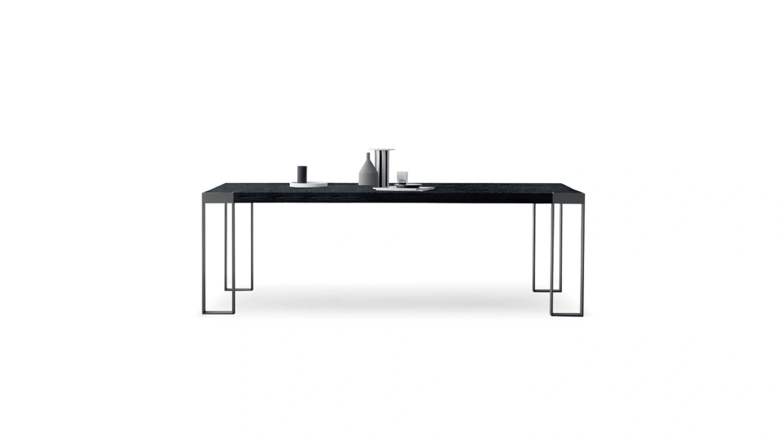 Tavolo Frame di Devina Nais