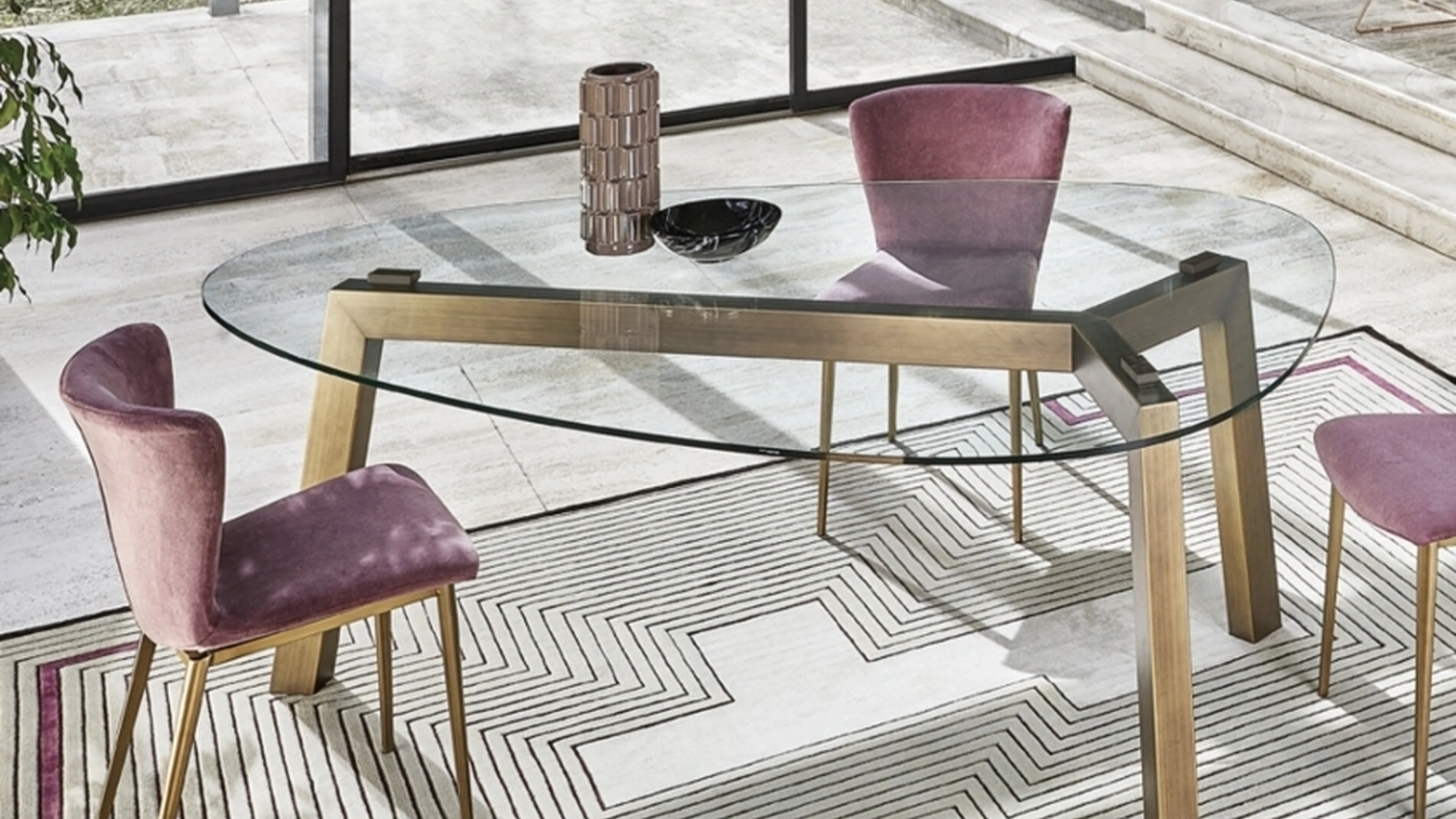 Tavolo Treble con top a goccia in cristallo di Riflessi