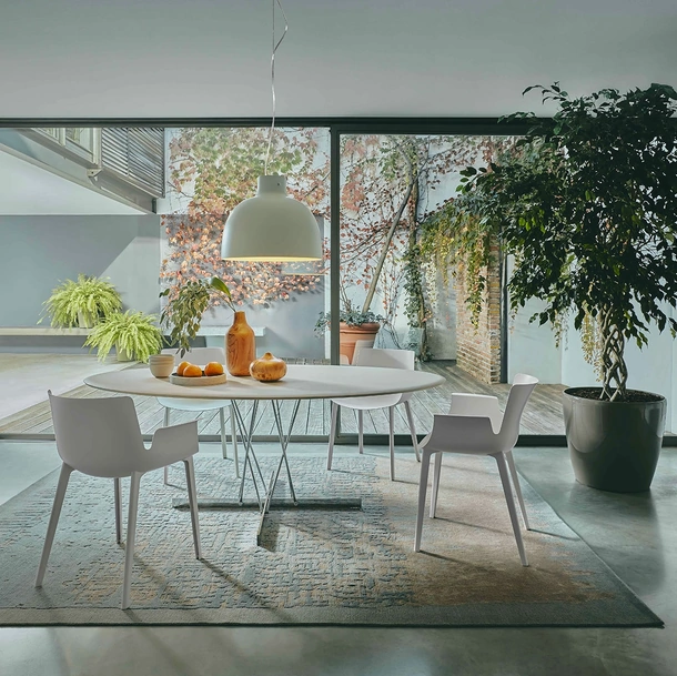 Tavolo Viscount of Wood Tondo con top in Frassino di Kartell