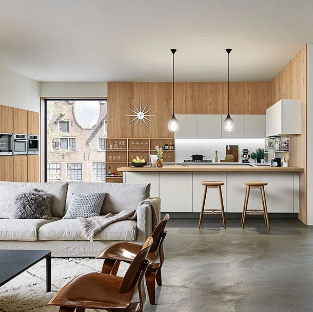 Cucina Moderna con penisola Ri-flex 03 in Vetro e Rovere di Veneta Cucine