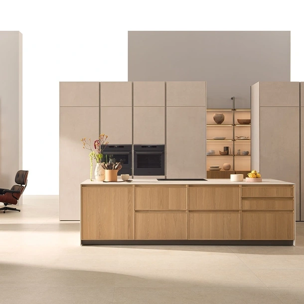 Cucina Moderna con isola Sakura 10 in Rovere Ikebana di Veneta Cucine