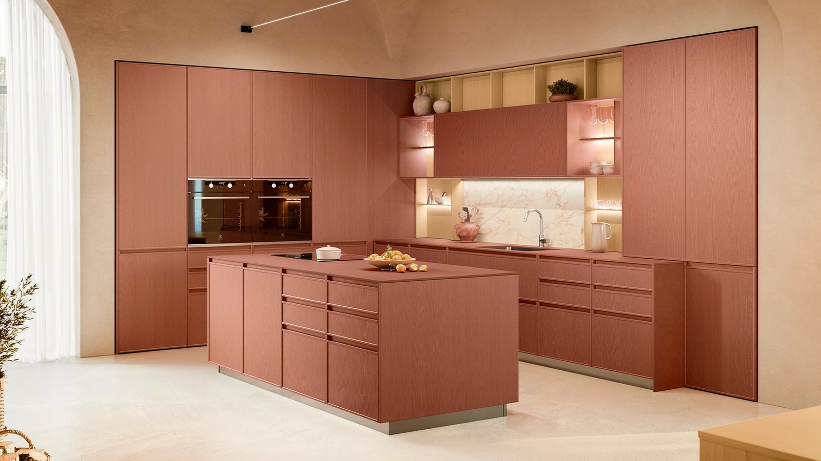 Cucina Moderna con isola Sakura 14 in Frassino laccato Rosso di Veneta Cucine