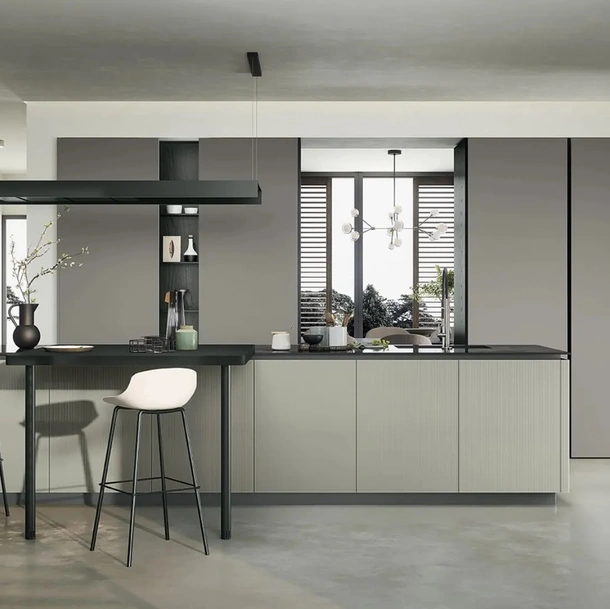 Cucina Moderna con isola Trend 01 in vetro e fenix di Forma Cucine